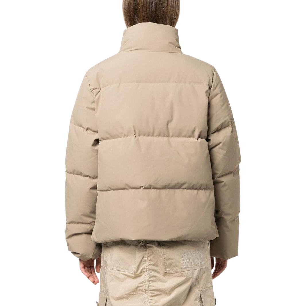 Carhartt WIP ayollar uchun pastki kurtka