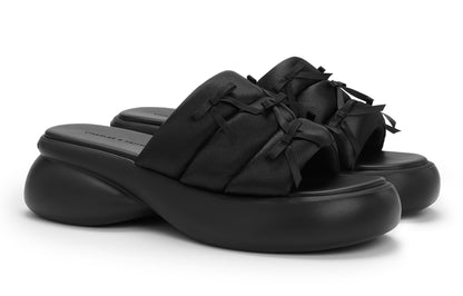 Шлёпанцы женские Charles&Keith ck