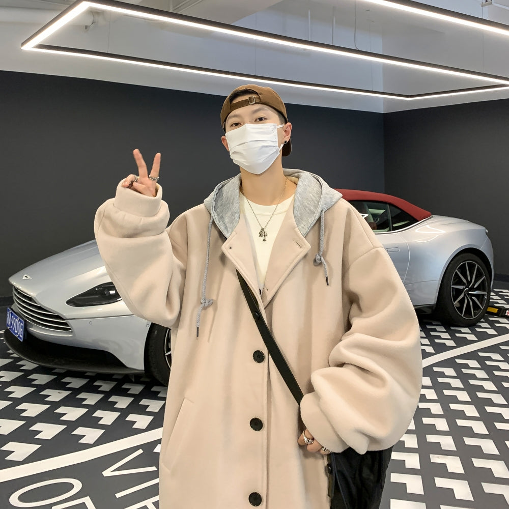 Frq Amerika retro qalpoqli bir ko'krakli o'rta uzunlikdagi Britaniya uslubidagi keng o'lchamli ko'ylagi universal brend logotipi dizayni kapalak tugmachalari pinlar nom plitasi Gonkong uslubidagi bir xil rangdagi erkaklar va ayollar