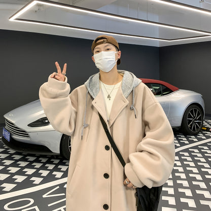 Frq Amerika retro qalpoqli bir ko'krakli o'rta uzunlikdagi Britaniya uslubidagi keng o'lchamli ko'ylagi universal brend logotipi dizayni kapalak tugmachalari pinlar nom plitasi Gonkong uslubidagi bir xil rangdagi erkaklar va ayollar