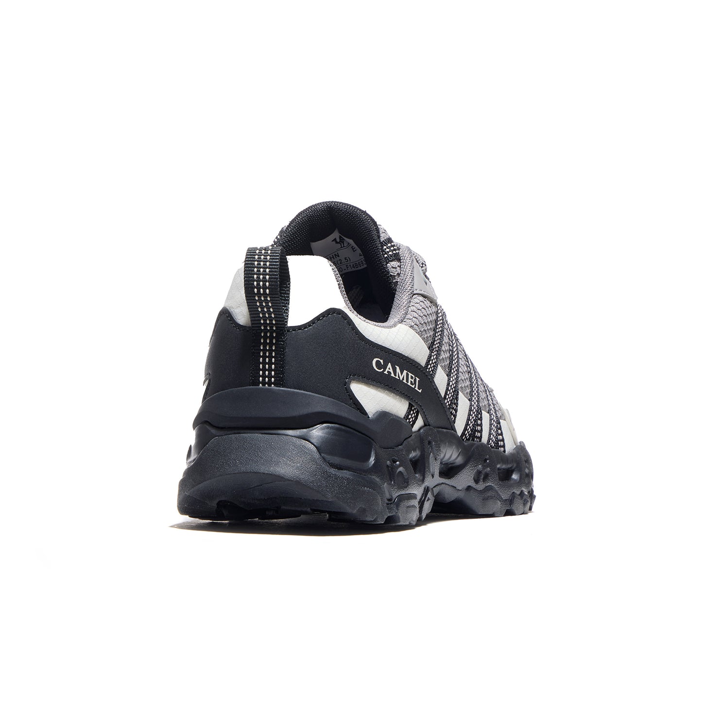 Ayollar uchun tuya krossovkalari