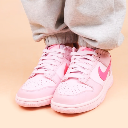 Nike Dunk "Triple Pink" ayollar krossovkalari