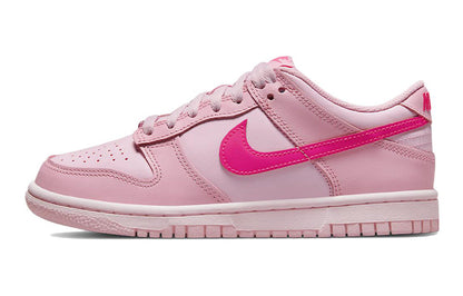 Nike Dunk "Triple Pink" ayollar krossovkalari