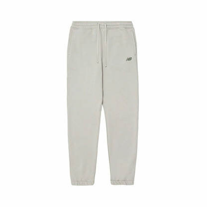 Ochiq kul rangdagi New Balance erkaklar uchun o‘rta uzunlikdagi oddiy trikotaj kozoklari