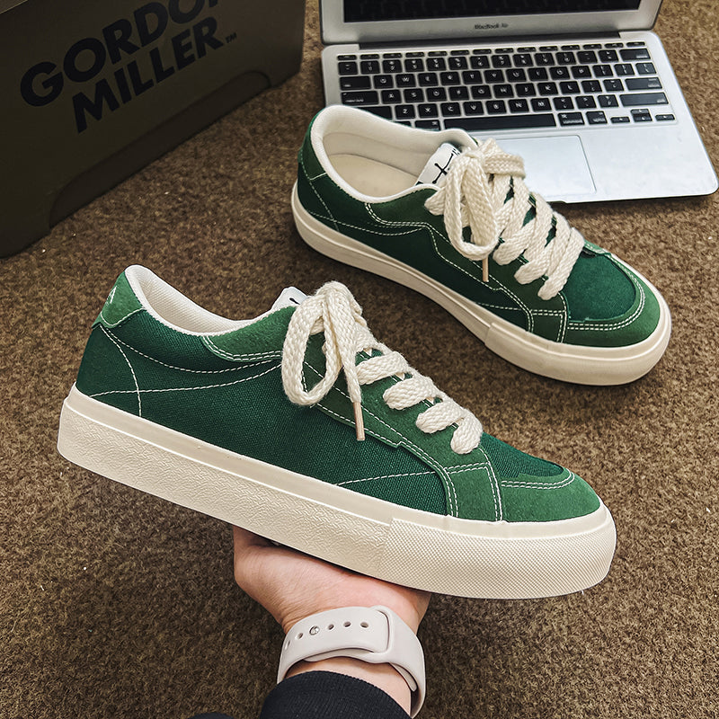 AAA 1955-yildan beri krossovkalar