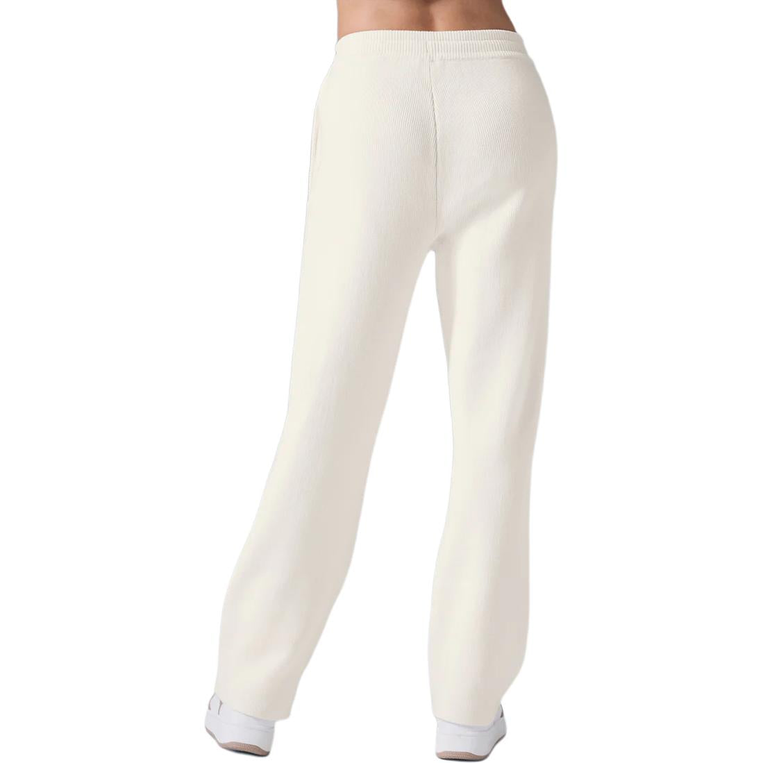 Alo Yoga ayollar sport shimlari