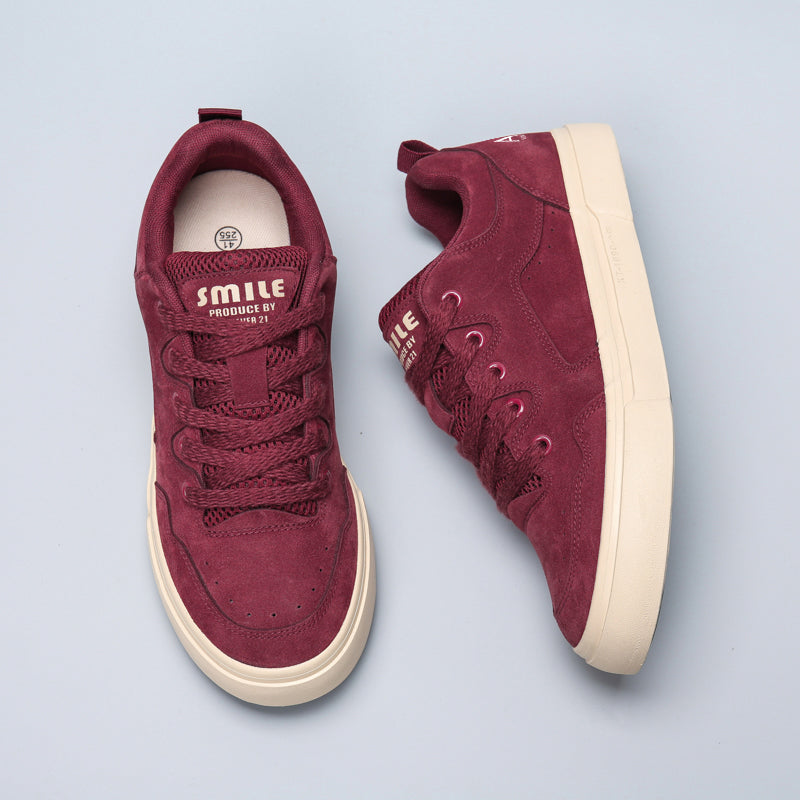 Erkaklar AAA 1955-yildan beri krossovkalar