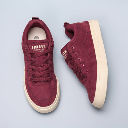 Erkaklar AAA 1955-yildan beri krossovkalar