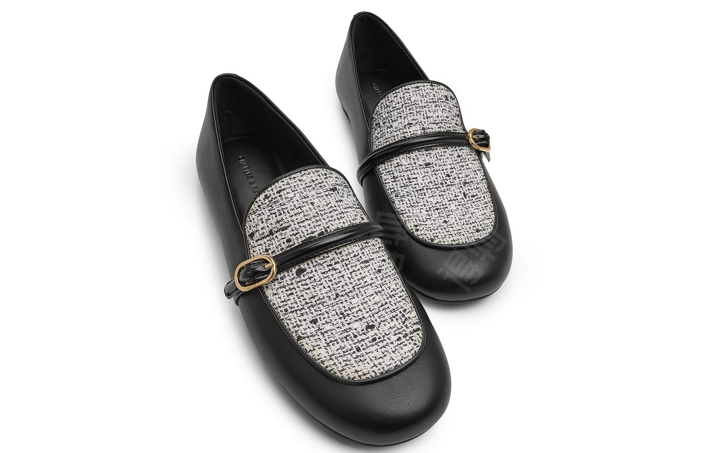 Charlz va Keyt ayollar loaferlari