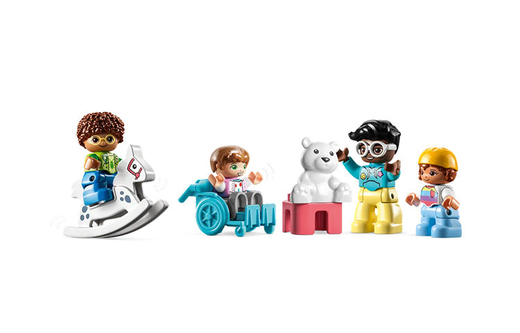 Bolalar bog'chasida LEGO Happy Hour (10992)