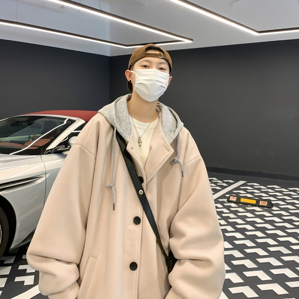 Frq Amerika retro qalpoqli bir ko'krakli o'rta uzunlikdagi Britaniya uslubidagi keng o'lchamli ko'ylagi universal brend logotipi dizayni kapalak tugmachalari pinlar nom plitasi Gonkong uslubidagi bir xil rangdagi erkaklar va ayollar