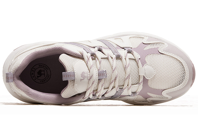 Ayollar uchun tuya krossovkalari