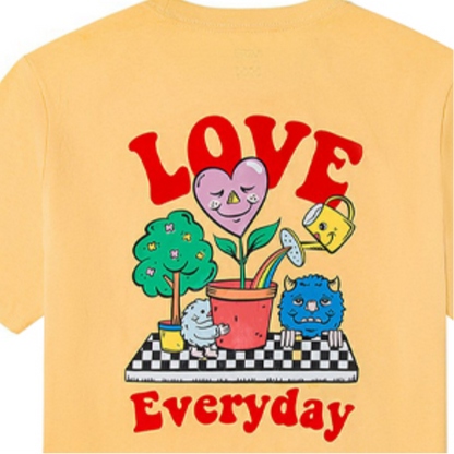 Vans ayollar futbolkasi