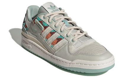 Adidas Originals Forum ayollar krossovkalari