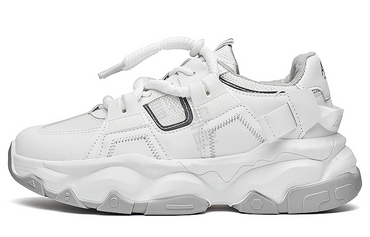 Erkaklar AAA 1955-yildan beri krossovkalar