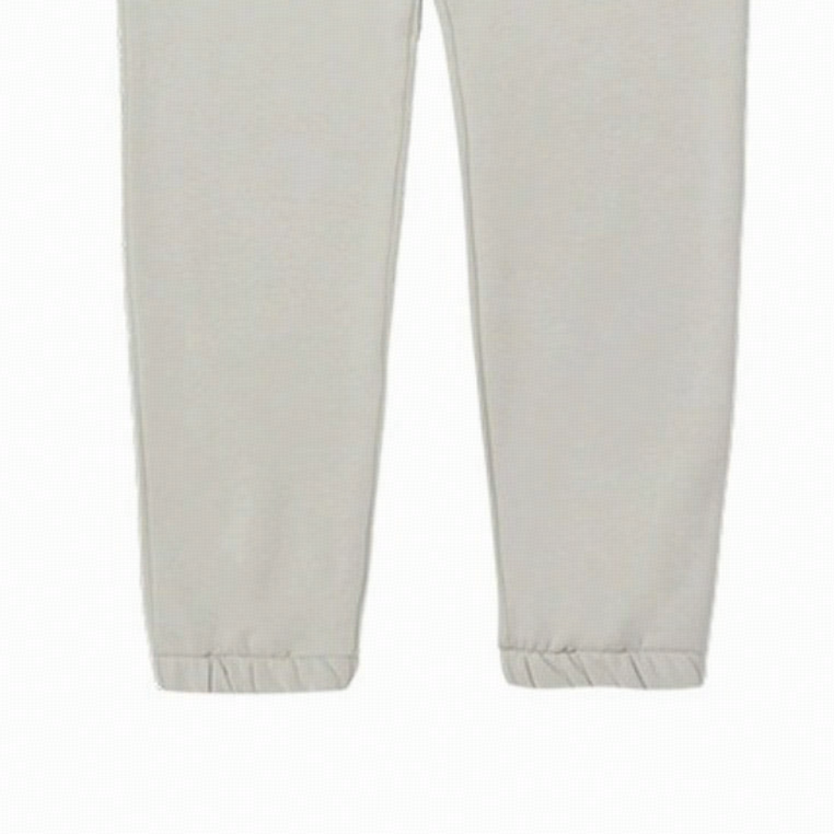 Ochiq kul rangdagi New Balance erkaklar uchun o‘rta uzunlikdagi oddiy trikotaj kozoklari