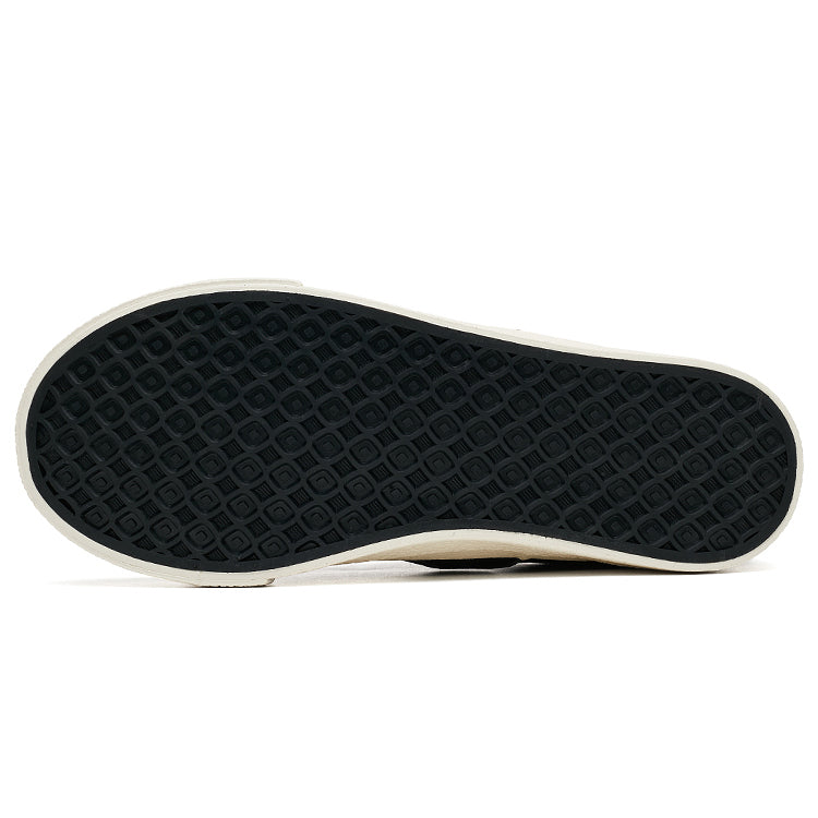 Erkaklar AAA 1955-yildan beri krossovkalar