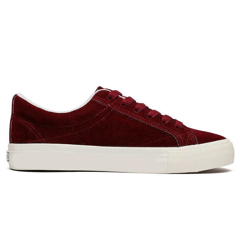 AAA 1955-yildan beri krossovkalar