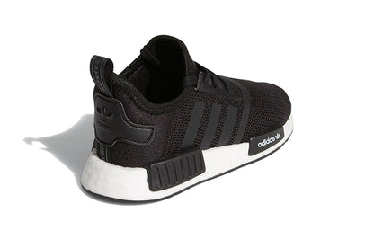 Adidas originals nmd_r1 black для новорожденных и детей младшего возраста
