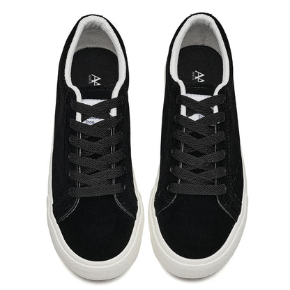 AAA 1955-yildan beri krossovkalar