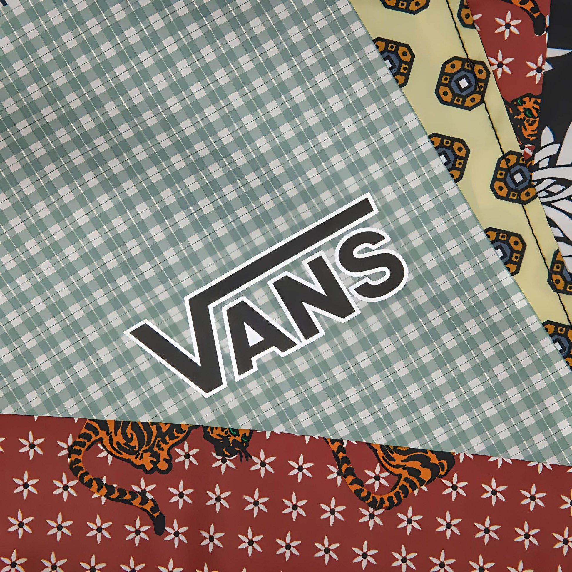 Куртка женская Vans - Boxette Shop